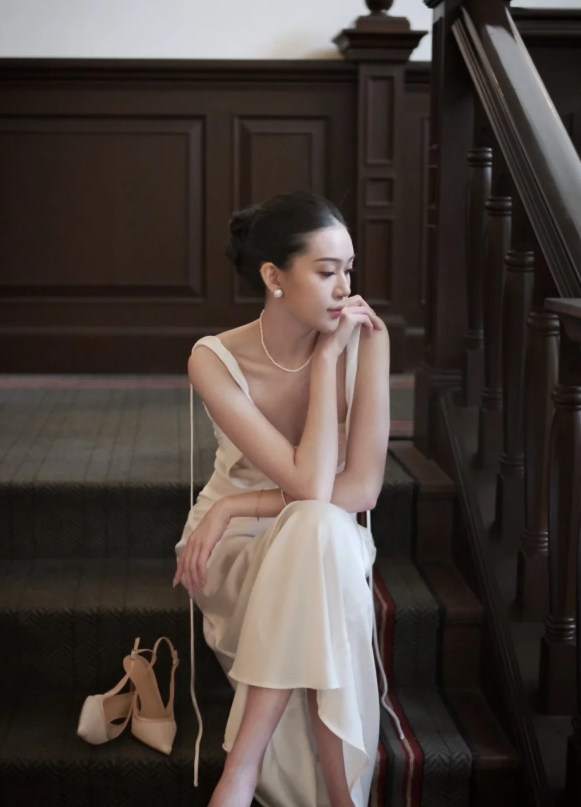 Romantic White Draped Satin Sweetheart Neckline Sheath Long Prom Dress With Bow Detail And Draped Back Strap AD931