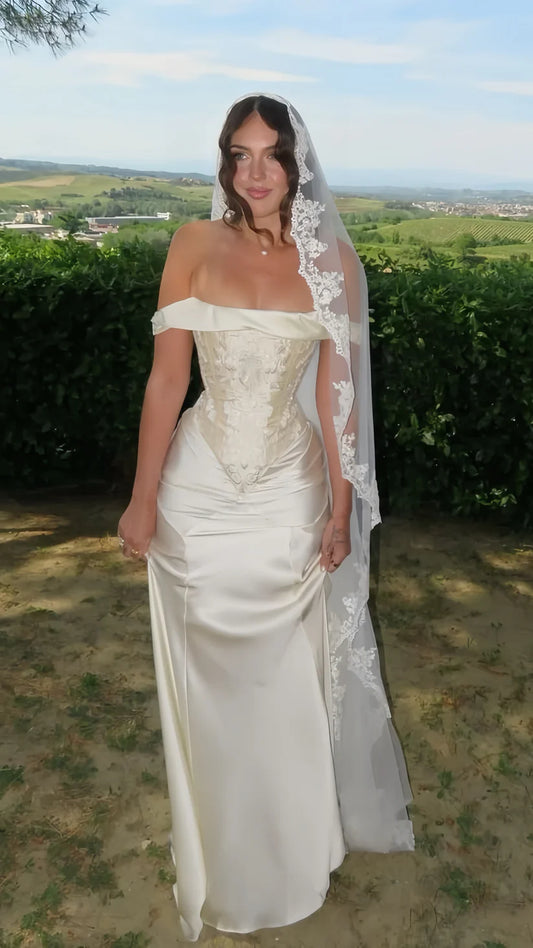 Vintage Ivory Off-The-Shoulder Satin Corset Mermaid Long Wedding Dress With Appliques AE004