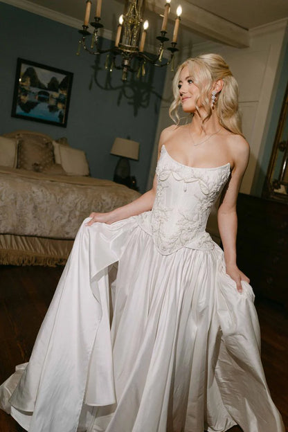 Romantic White Strapless Corset A Line Long Wedding Dress With Beaded Floral Appliqués & High Slit AE005