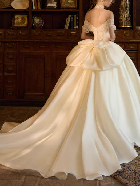 Vintage Ivory Off-The-Shoulder Lace Neck A Line Wedding Dress With Chapel Train & Back Bow AE041