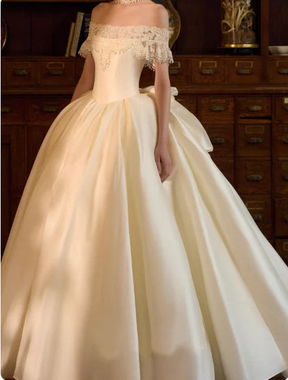 Vintage Ivory Off-The-Shoulder Lace Neck A Line Wedding Dress With Chapel Train & Back Bow AE041