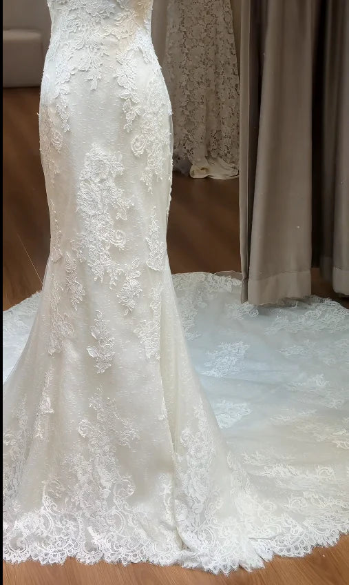 Elegant Ivory Sweetheart Neck Spaghetti Straps Lace Mermaid Wedding Dress With Chapel Train AE045