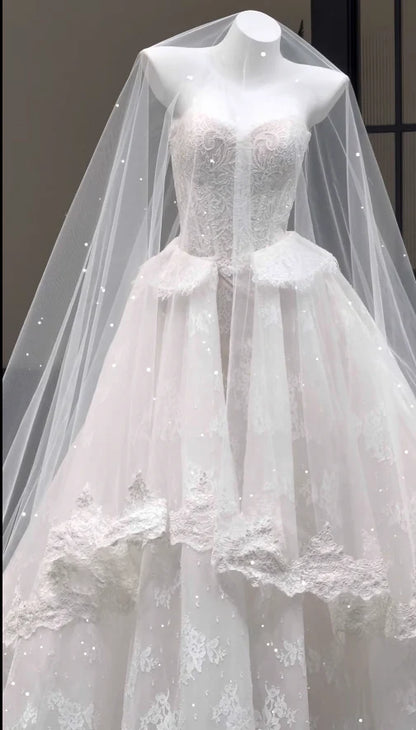 Dreamy Ivory Sweetheart Lace A Line Wedding Dress With Sparkle Tulle & Chapel Train AE057