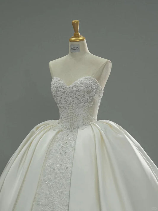 Regal White Sweetheart Beaded Lace Applique Satin Ball Gown Wedding Dress With Cathedral Train AE060