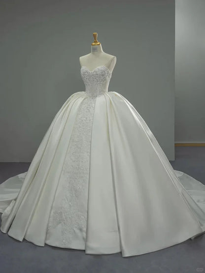 Regal White Sweetheart Beaded Lace Applique Satin Ball Gown Wedding Dress With Cathedral Train AE060