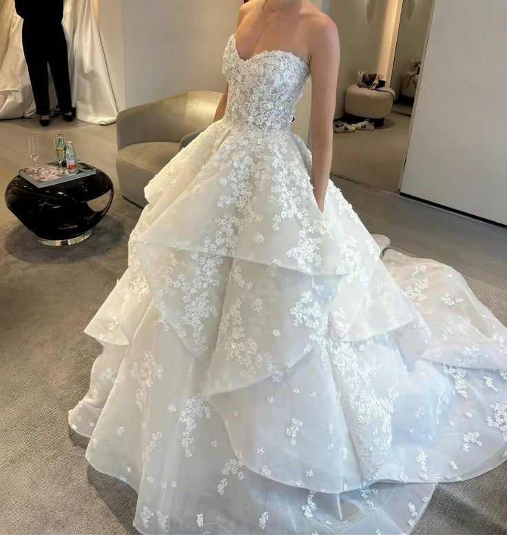 Romantic Sweetheart Handmade Floral Applique Tiered Tulle Voluminous Ball Gown Wedding Dress With Cathedral Train AE063