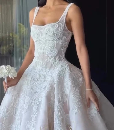 Classic Ivory Square Neck Straps Lace Tulle Ball Gown Wedding Dress With Chapel Train AE074