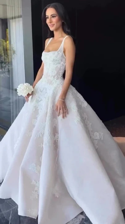 Classic Ivory Square Neck Straps Lace Tulle Ball Gown Wedding Dress With Chapel Train AE074