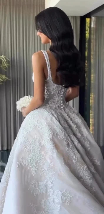 Classic Ivory Square Neck Straps Lace Tulle Ball Gown Wedding Dress With Chapel Train AE074