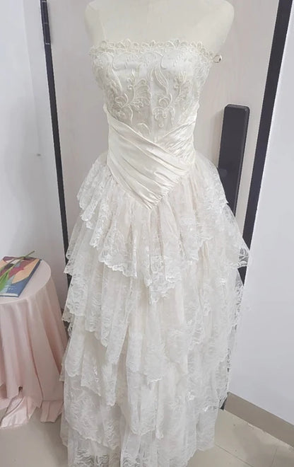 Vintage Ivory Strapless Lace Tiered Ruffle A-Line Wedding Dress With Satin Waist Sash AE076
