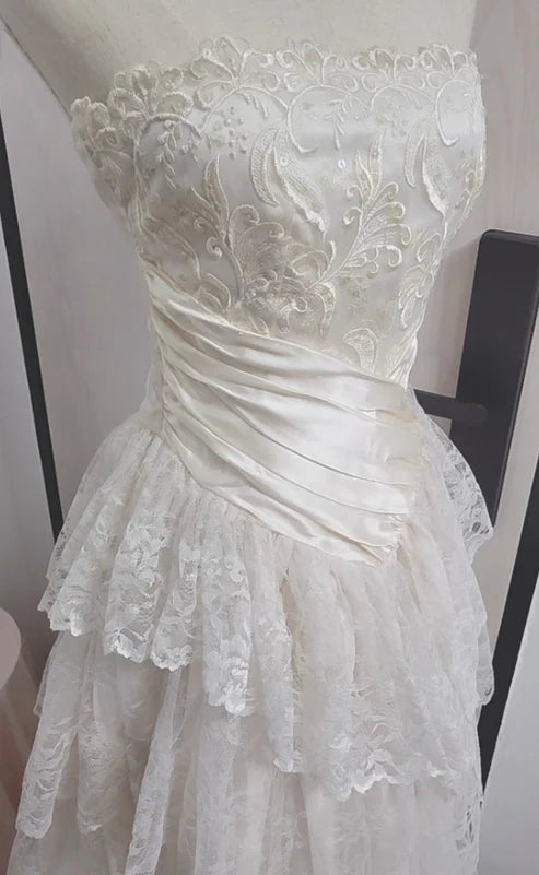 Vintage Ivory Strapless Lace Tiered Ruffle A-Line Wedding Dress With Satin Waist Sash AE076
