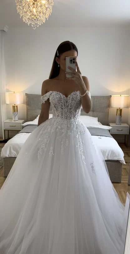 Romantic White Off The Shoulder Floral Lace Appliqué A-Line Tulle Wedding Dress AE091