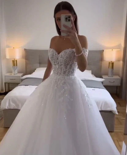 Romantic White Off The Shoulder Floral Lace Appliqué A-Line Tulle Wedding Dress AE091