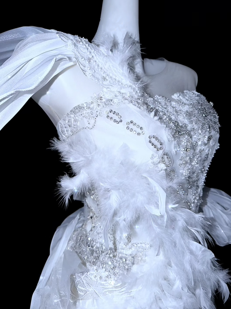Whimsical White Feather & Beaded Mermaid Tulle Wedding Dress With Asymmetric One-Shoulder AE097