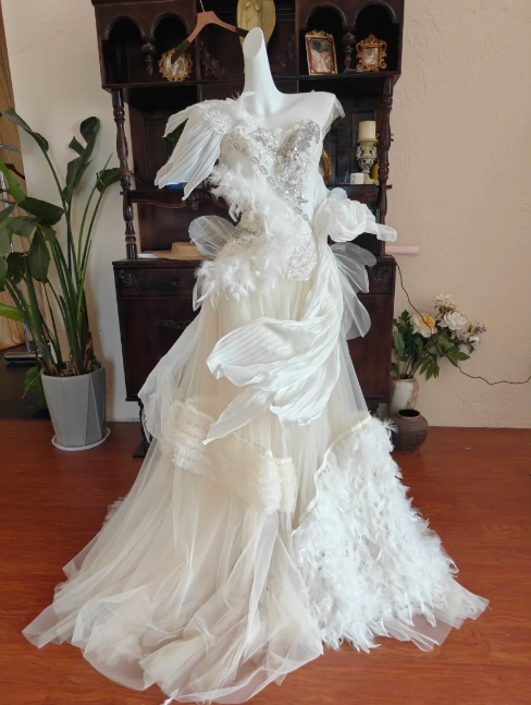 Whimsical White Feather & Beaded Mermaid Tulle Wedding Dress With Asymmetric One-Shoulder AE097