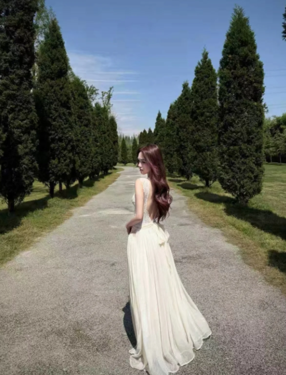Romantic White Lace Straps Corset A-Line Long Wedding Dress With Low Open Back And Flowing Tulle Skirt AE099