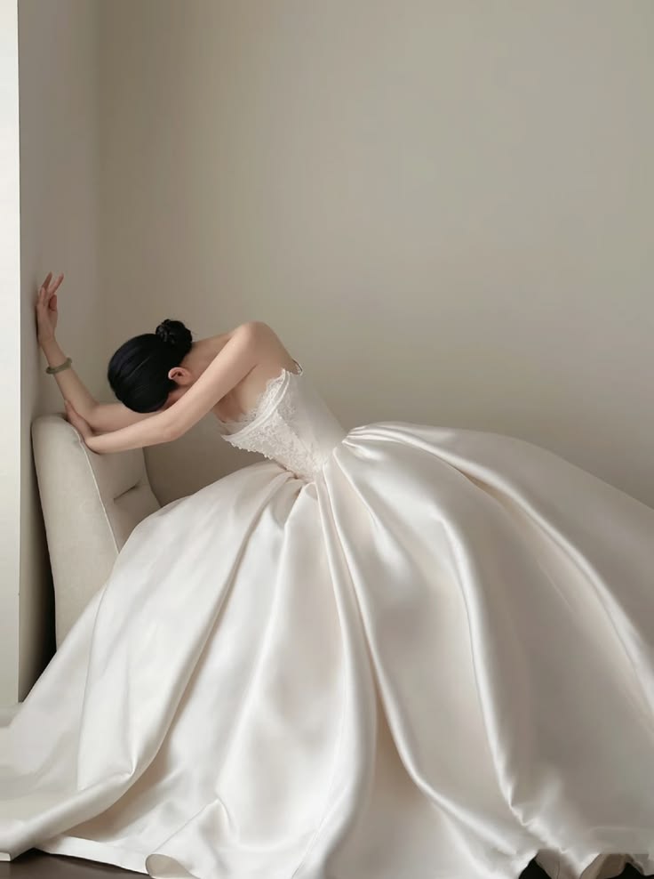 Delicate Ivory Off Shoulder Satin Ball Gown Wedding Dress With Lace-Trimmed Corset Bodice,Pearl Beading And Cathedral Train AE118