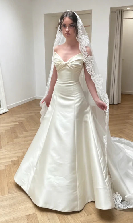 Sleek Minimalist Ivory Strapless Satin A-Line Wedding Dress With Front Twist Bust And Chapel Train AE124