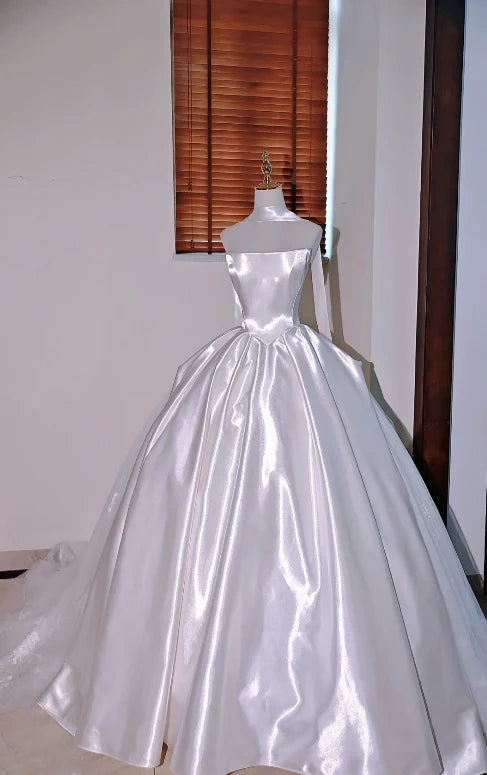 Sleek Minimal Satin White Strapless Ball Gown Wedding Dress With Side Lace And Chapel Train AE126
