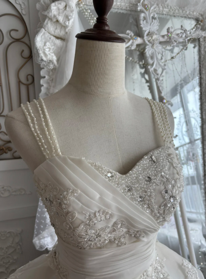 Vintage Ivory Pearl Straps A Line Wedding Dress With Beaded Lace Applique Bodice And Multi-Tier Ruffle Organza Skirt AE129