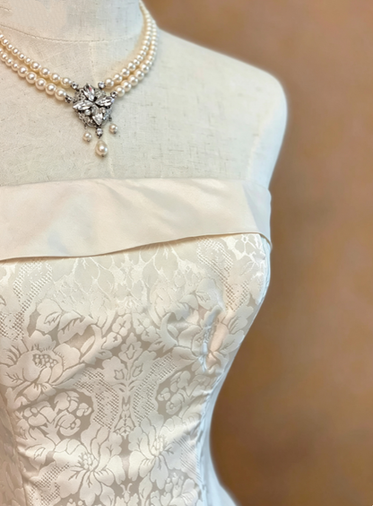 Chic Ivory Strapless Floral Jacquard Corset Bodice Pleated Satin A-Line Wedding Dress With Chapel Train AE141