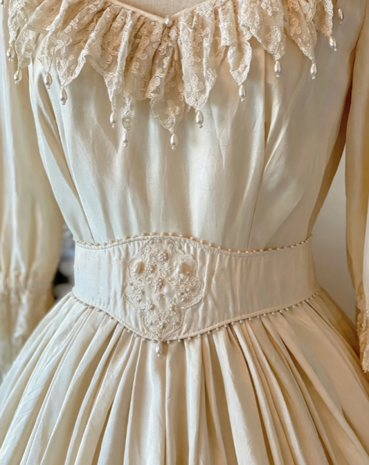 Elegant Ivory Square Neck Lace Ruffle Neck Three Quarter Puff Sleeve A Line Lace Trim Midi Wedding Dress AE151