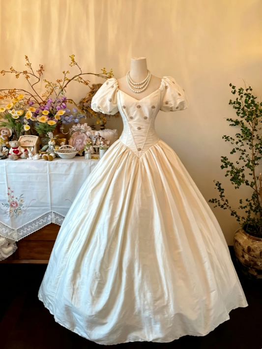 Vintage Ivory Puffed Short Sleeve V Neck Floral Corset Satin A Line Long Wedding Dress AE152