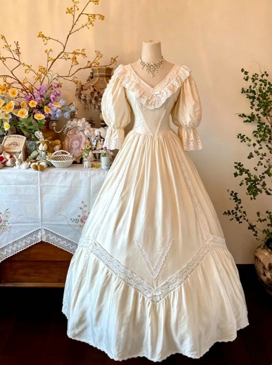Elegant Ivory V-Neck Lace Ruffle Three Quarter Puff Sleeve Corset A Line Long Wedding Dress AE154
