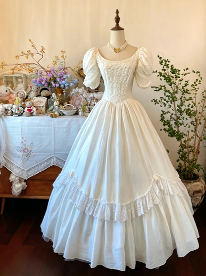 Chic Ivory Square Neck Puffed Short Sleeve Floral Applique Corset A Line Satin Lace Ruffle Long Wedding Dress AE155