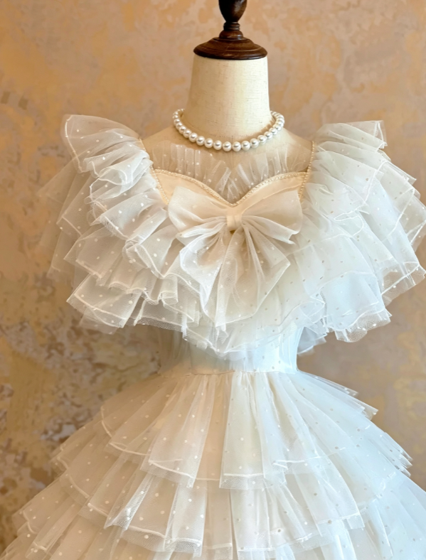 Romantic White Sweetheart Neck Multi-Layer Ruffle Tulle Front Bow A Line Long Wedding Dress AE161