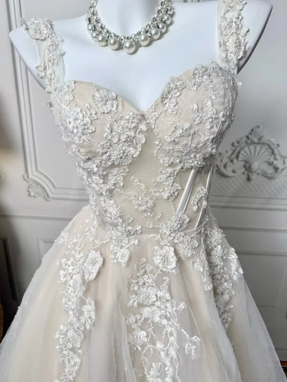 Delicate Nude Sweetheart Strap 3D Floral Lace Appliques Tulle A Line Short Homecoming Dress AE200
