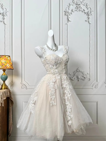 Delicate Nude Sweetheart Strap 3D Floral Lace Appliques Tulle A Line Short Homecoming Dress AE200