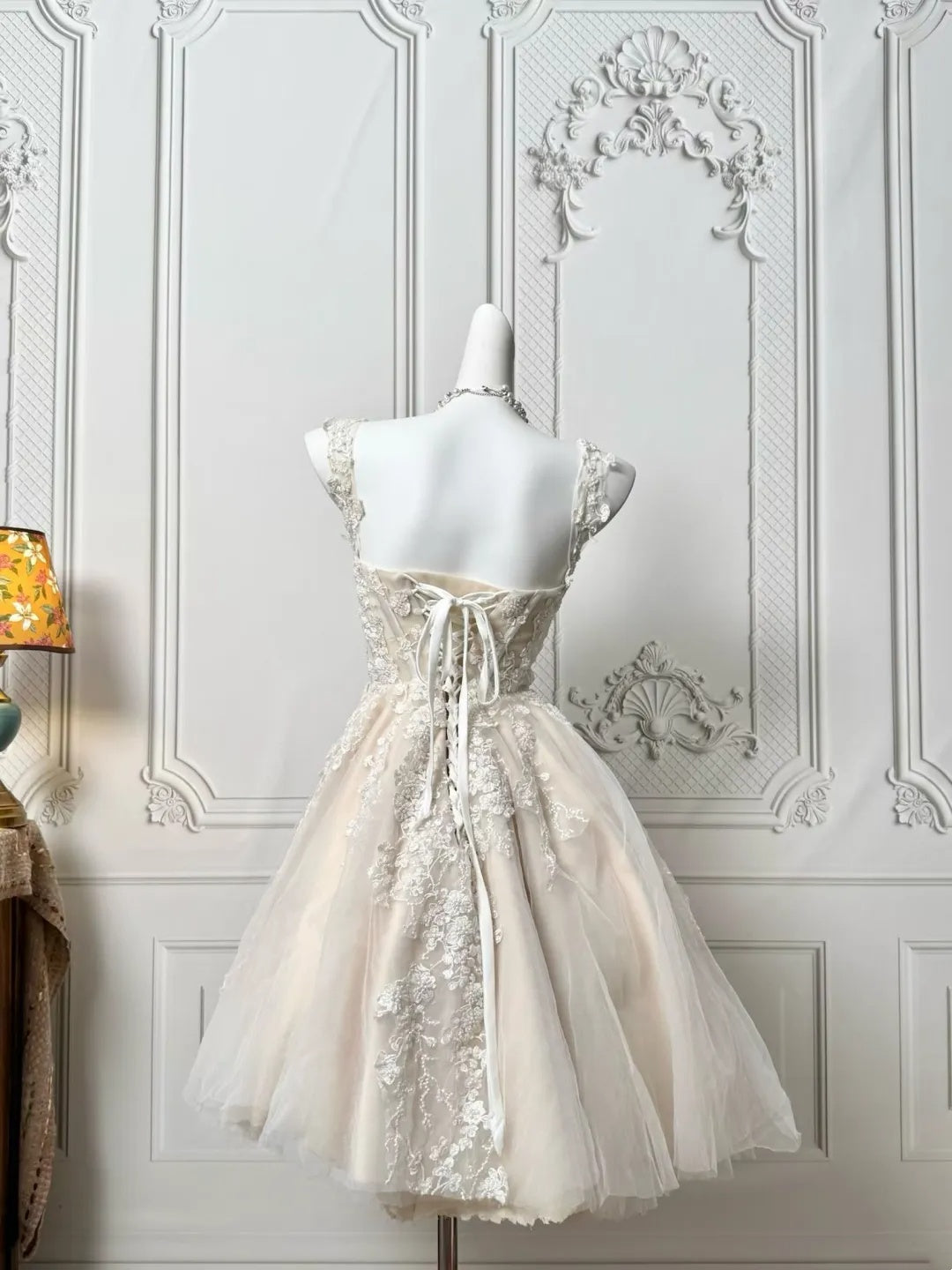 Delicate Nude Sweetheart Strap 3D Floral Lace Appliques Tulle A Line Short Homecoming Dress AE200