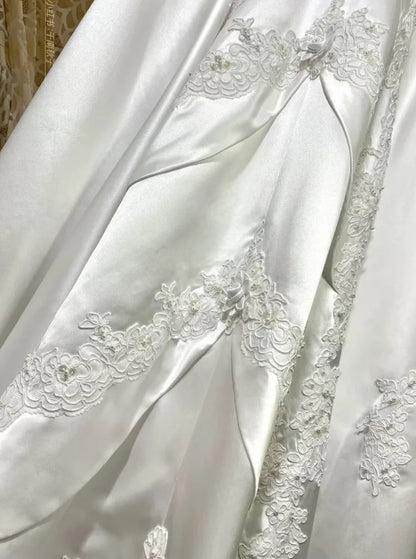 Romantic Ivory Off The Shoulder Lace Beaded Appliqué Satin A-Line Long Wedding Dress With Chapel Train AE212