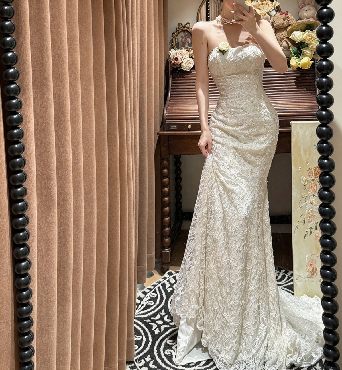 Chic Ivory Strapless Lace Beaded Mermaid Long Wedding Dress AE218