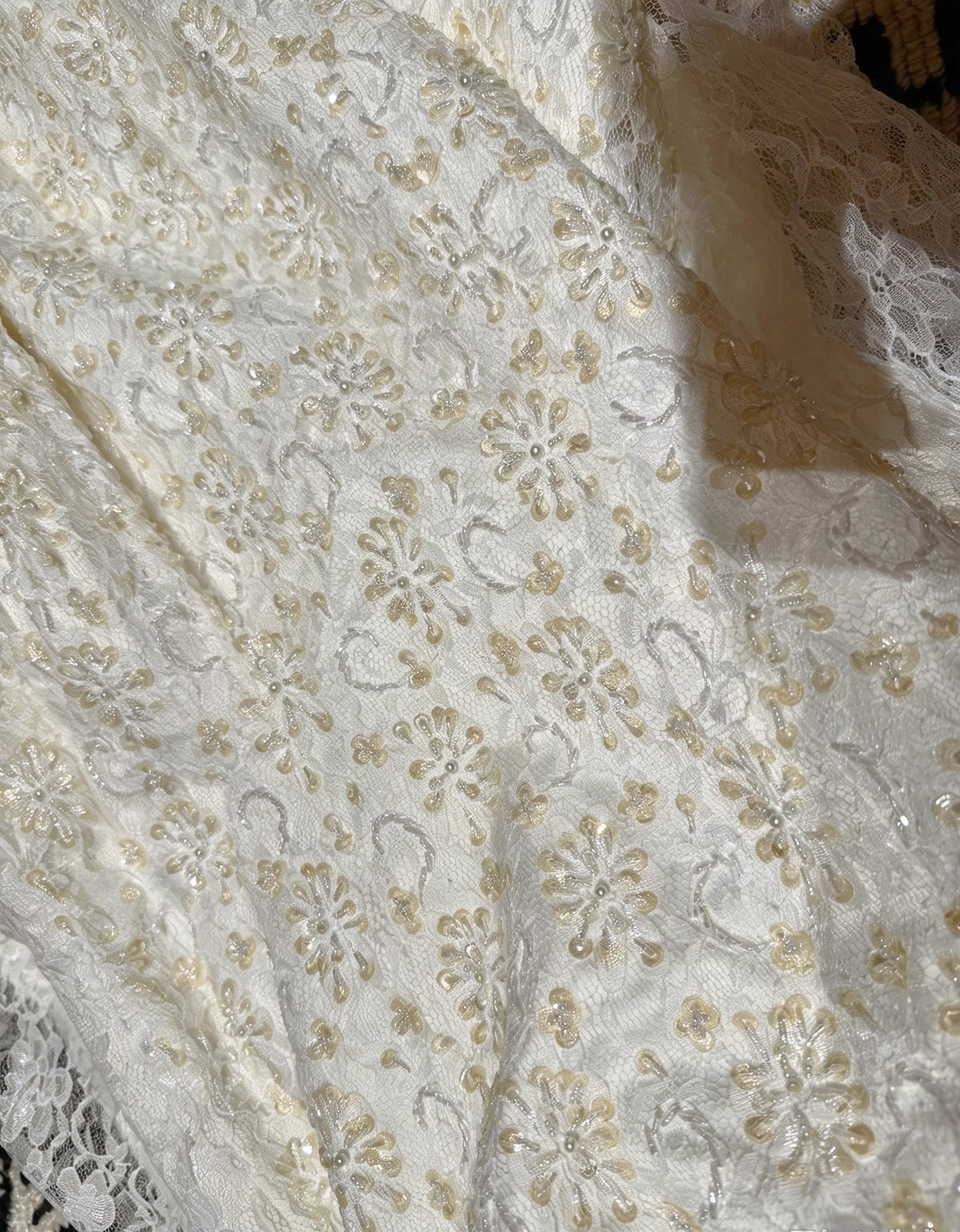 Chic Ivory Strapless Lace Beaded Mermaid Long Wedding Dress AE218