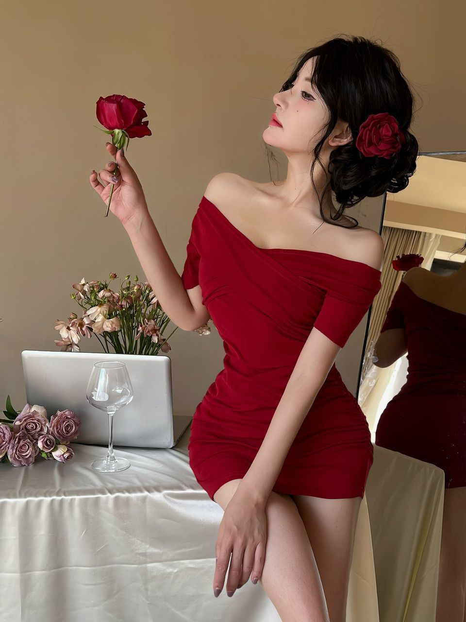 Off-Shoulder Charming Skirt Strapless Stretchy Fabric Bodycon Short Dress AP0304