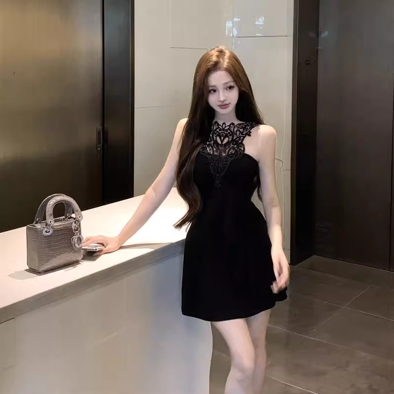 Morden Alluring Bodycon Lace Edge Party Skirt Sleeveless Halter Short Dress AP0311