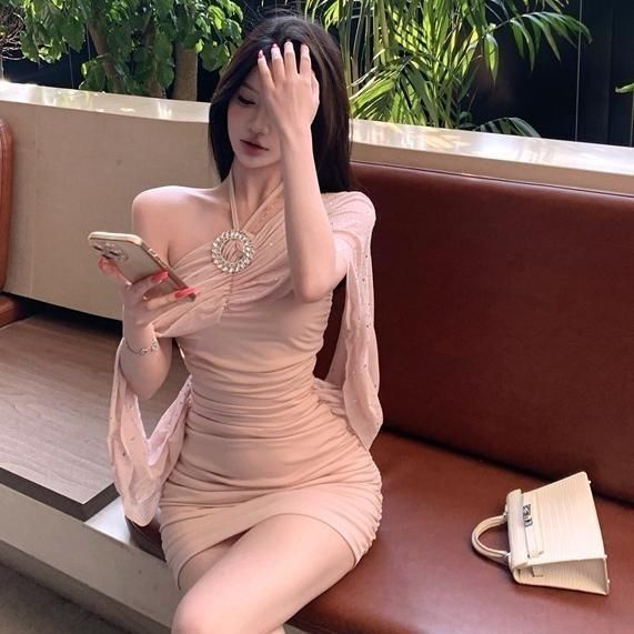 Elegant Off-Shoulder Skirt Halter Strap Stretchy Fabric Feast Party Bodycon Short Dress AP0312