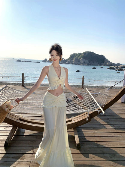 Travel Outfit Set Ruffled Lightweight Dress with Open Waist V-Neck Halter Dress AP0341