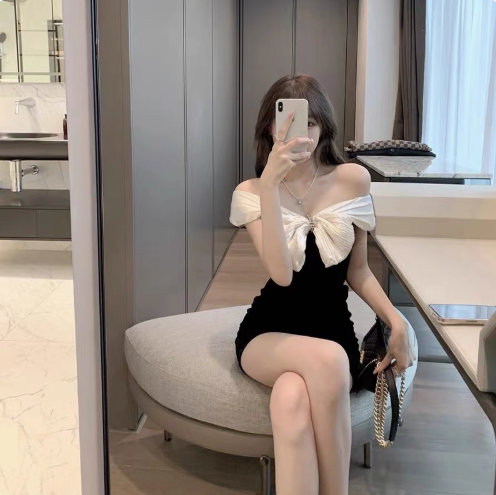 2025 New Tendency Off-Shoulder Strapless Dress Casual  Everyday Wear Bodycon Short Dress AP0383