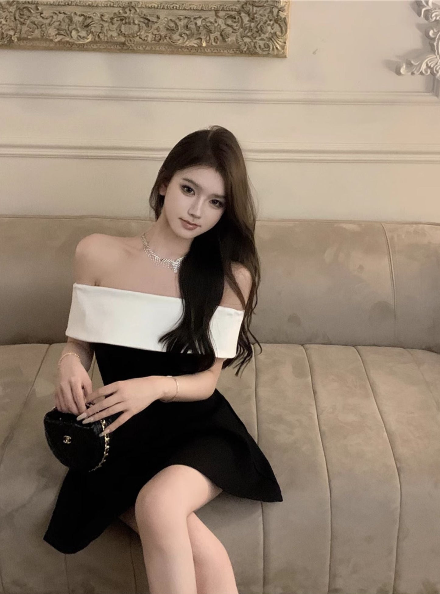 Elegant Off-Shoulder Summer Skirt Strapless White-Black Splicing Short Dress AP0437