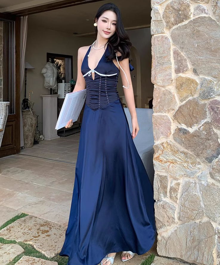 V Neck Vacation Midi Dress Backless Seaside Hollow-Out Halter Long Dress AP0444