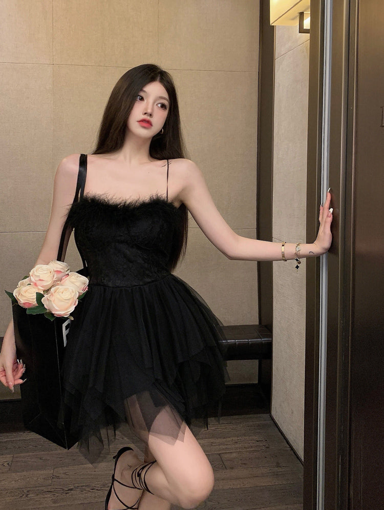 Hepburn-Inspired Fur-Trim LBD Asymmetrical Hem Sexy Tulle Layered Short Dress AP0464