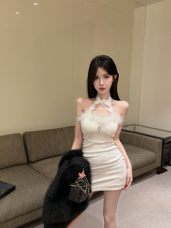 Elegant Feathers Ornament Mini Skirt Ruched Waist Vogue Halter Short Dress AP0492