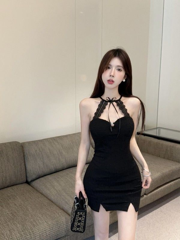 Charming Lace Tie Slit Hem Mini Skirt Waist-Cinching Vogue Halter Short Dress AP0497