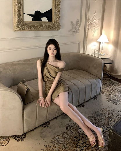 Casual Relaxed Fit Mini Dress Noble Off-Shoulder Sleeveless Fine Texture Short Dress AP0501