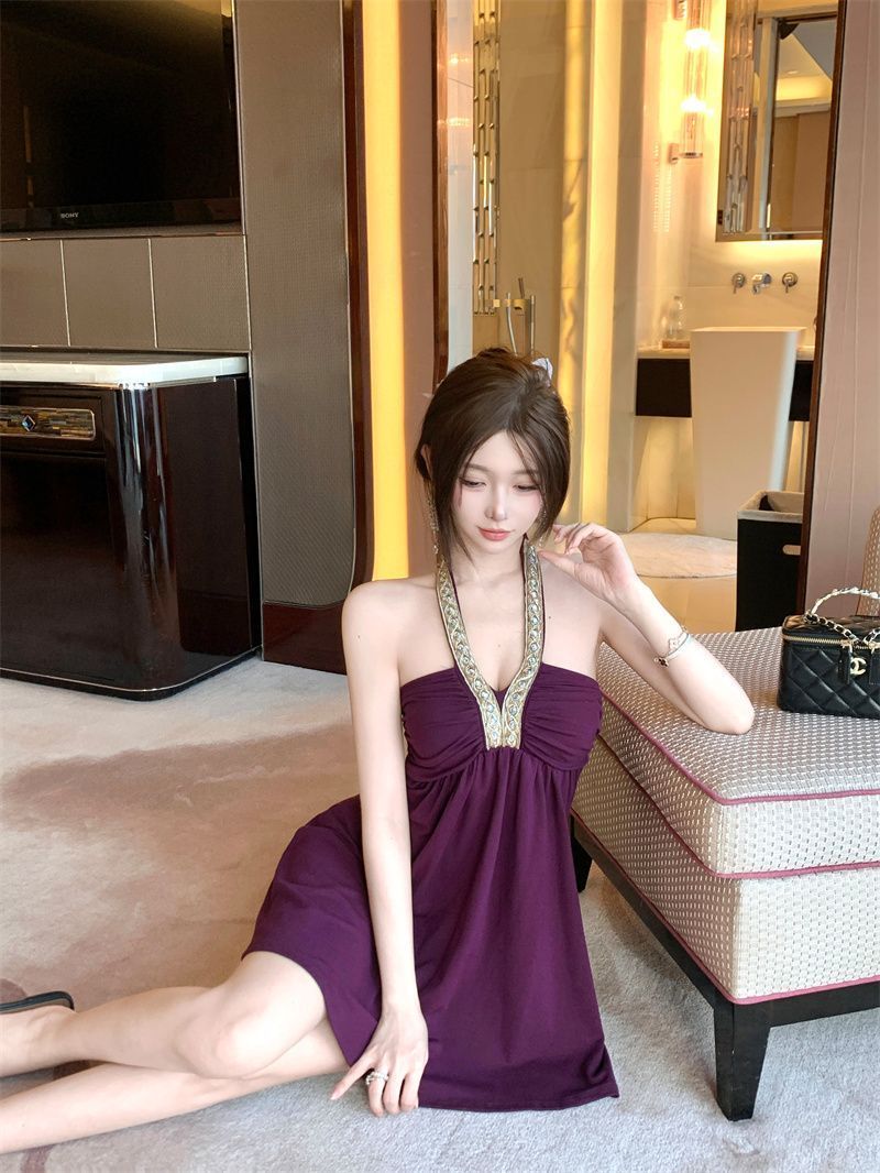 Everyday Wear Sleeveless Skirt Flowy Alluring Pleats Fitting Halter Short Dress AP0532