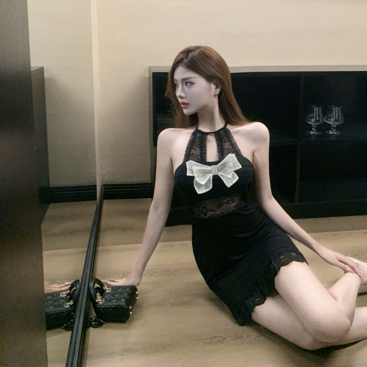 Lace Tulle Trimmed Sheath Short Dress Bow-Knot Sleeveless Alluring Halter Mini Dress AP0533