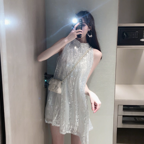 Double Layers Sequin Short Skirt Everyday Wear Sleeveless Fitting Halter Short Dress AP0534